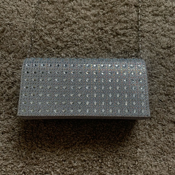 Silver Clutch with strap - Picture 2 of 5